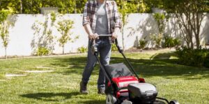 Read more about the article The Benefits of Toro® Commercial Lawn Mowers